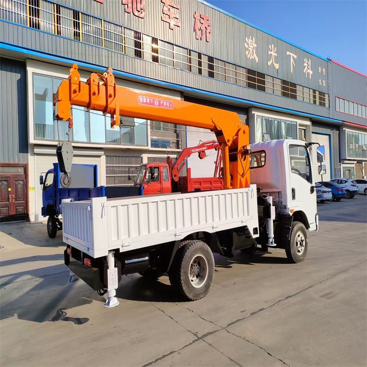 麻章区三轮随车吊定制 农用改装机自备吊中瑞长期出售